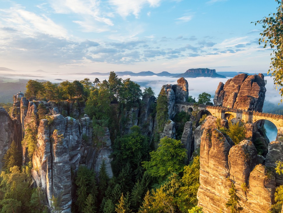 Ausblick auf die Basteibrücke in der Sächsischen Schweiz